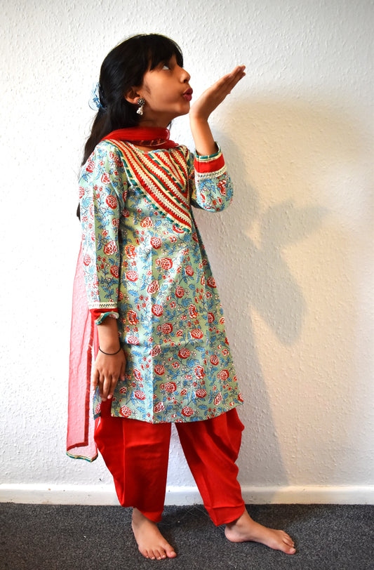 Gulabo - Green floral kurta payjama