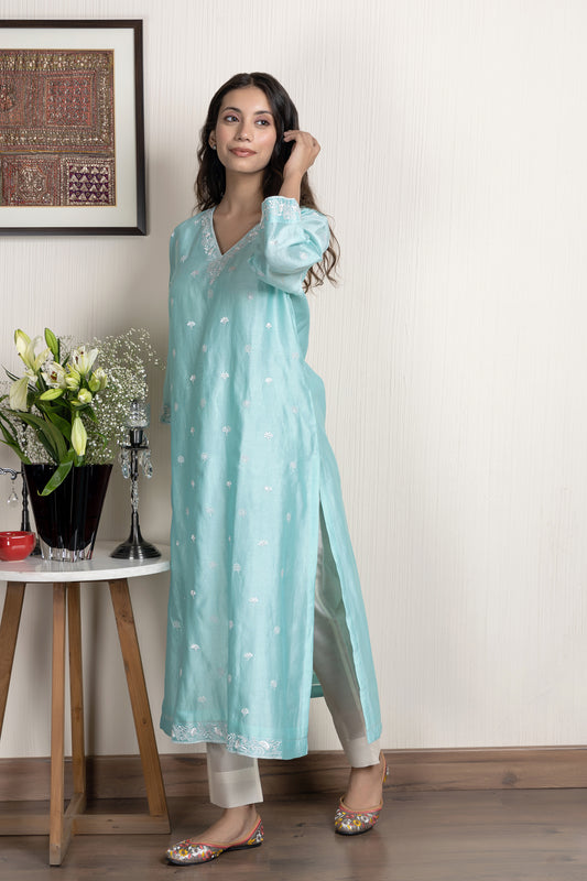 Sea Green embroidered Chanderi kurta paired with chanderi pants and dupatta