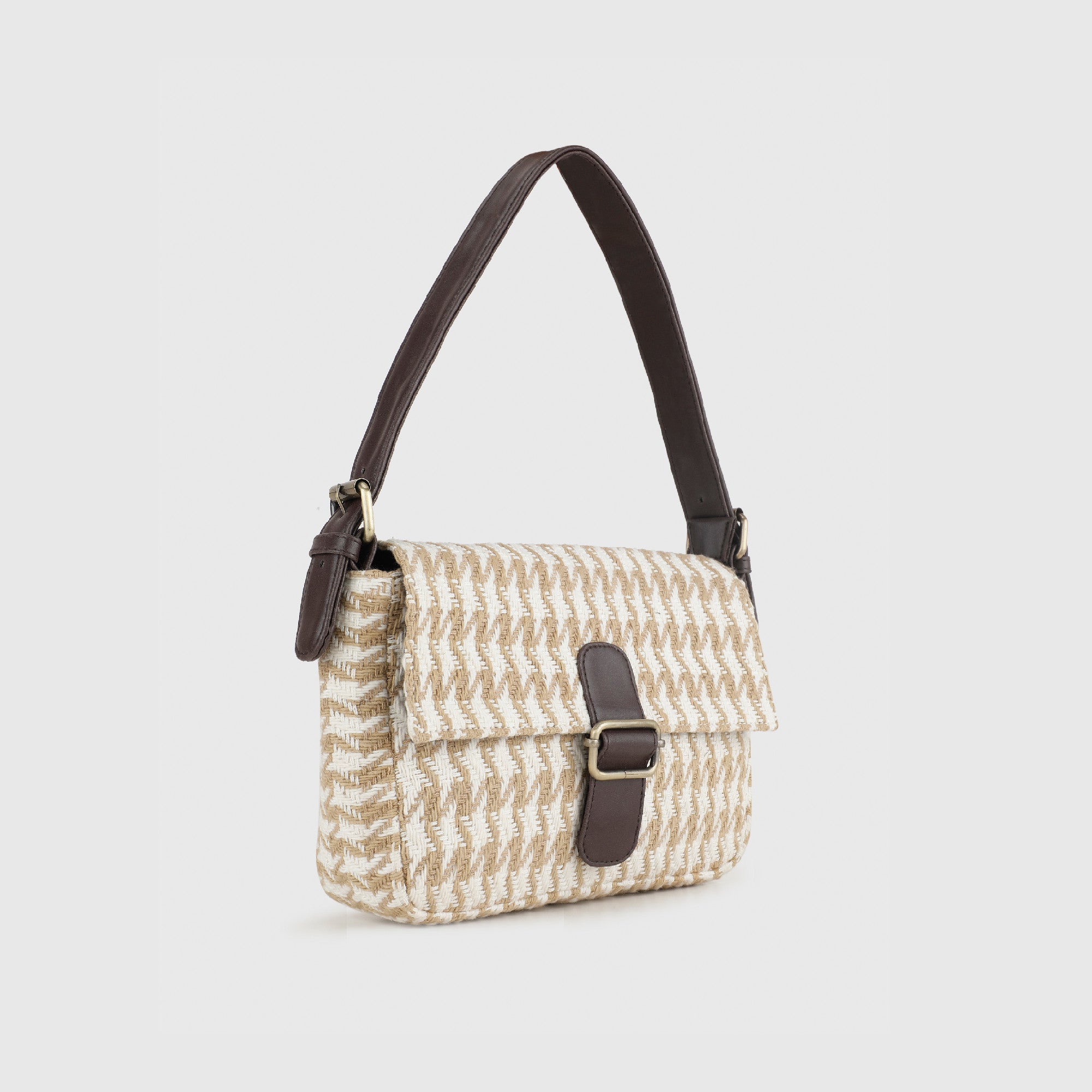 CHAVVI CHEVRON BEIGE BAGUETTE BAG