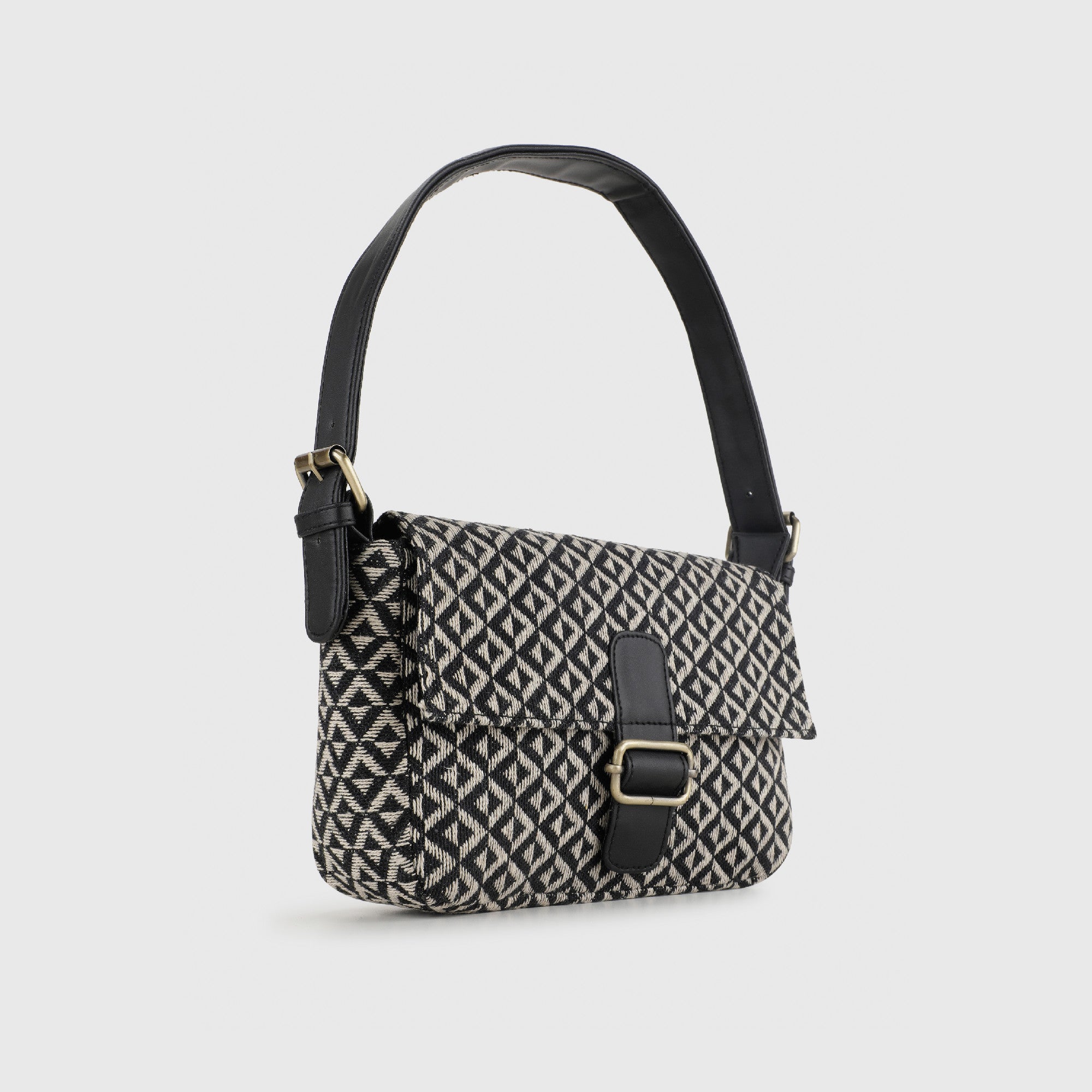 CHAVVI BLACK BAGUETTE BAG