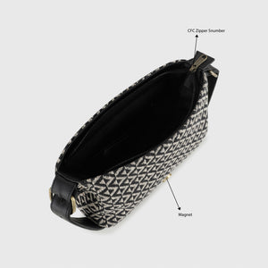 CHAVVI BLACK BAGUETTE BAG