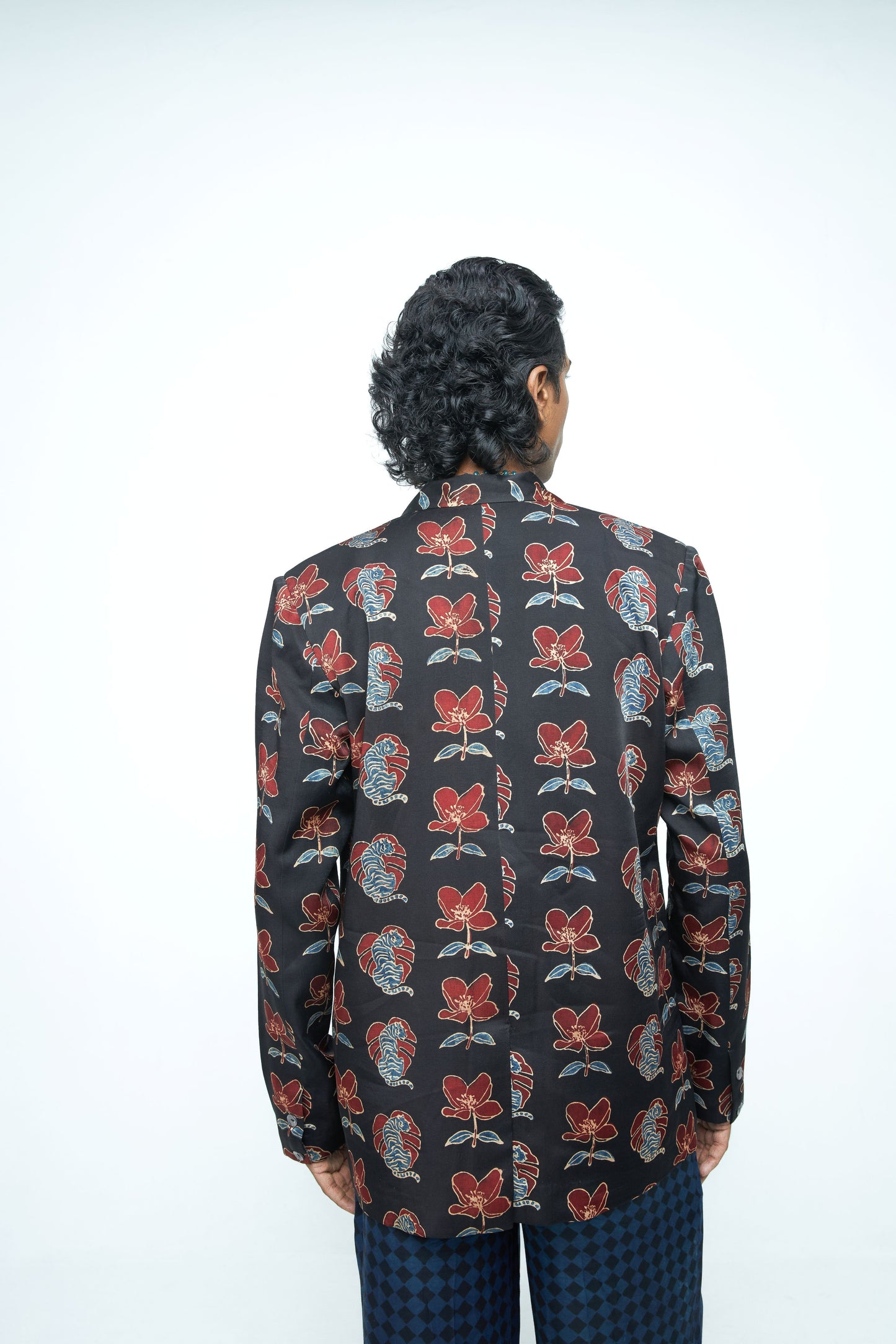 BOLD BLAZER