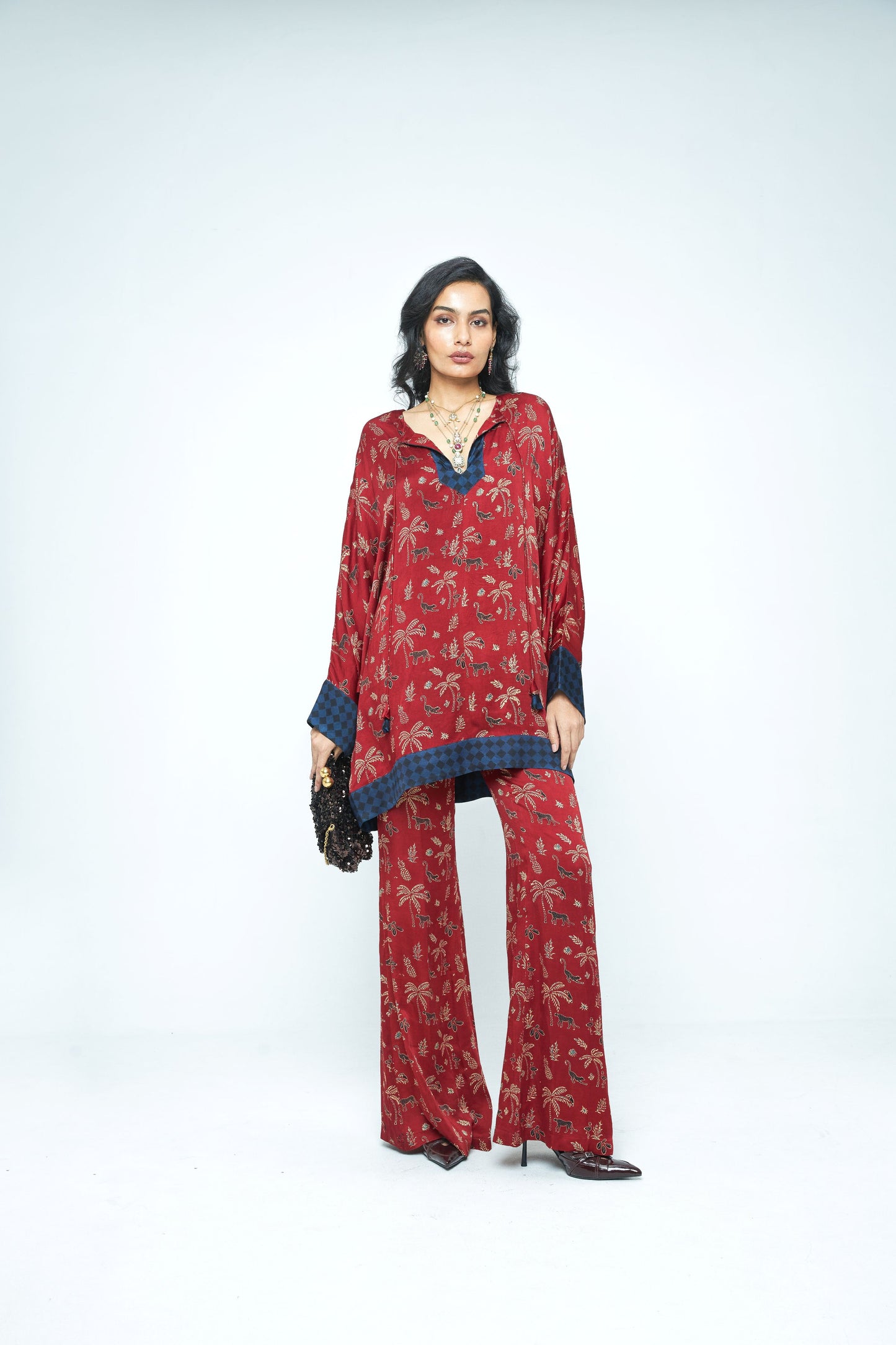 THE FLARE PANTS