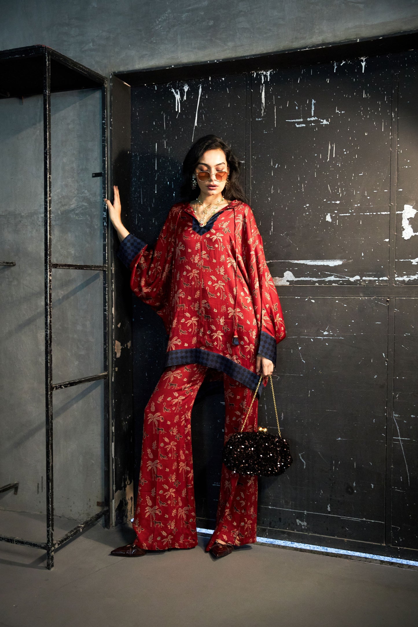 THE FLARE PANTS