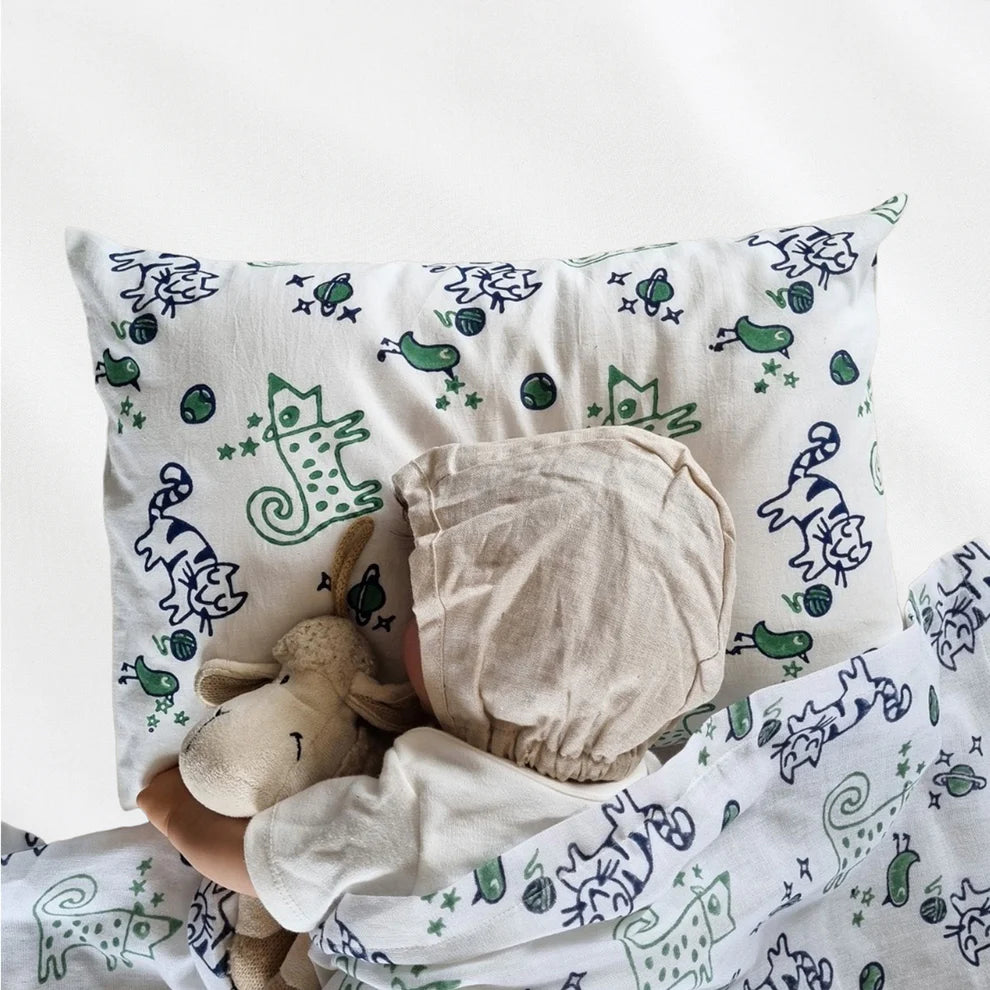 Kapok Filled Organic Cotton Billi Print Pillow