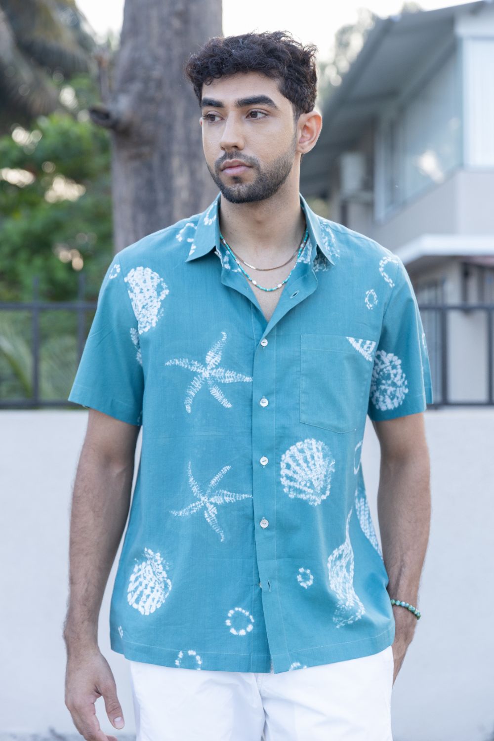 Summer beach shirt for men
Ocean print shirt
Resort wear
Holiday blouse
Breathable fabric
Holiday outfit
Summer getaway top
Men’s summer fashion UK