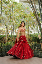 Load image into Gallery viewer, Aarzo Corset Lehenga Set
