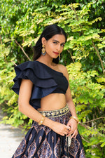 Load image into Gallery viewer, Kaya Printed Lehenga Set
