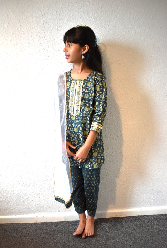Chameli - Green floral kurta payjama