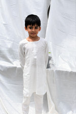 Load image into Gallery viewer, Begonia Boys Set of 3 - Kurta Payjama and Jacket
