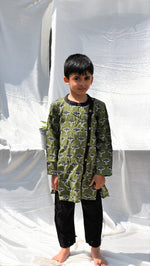 Load image into Gallery viewer, Padma Green &amp; Black Kurta payjama for little boys
