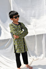 Load image into Gallery viewer, Padma Green &amp; Black Kurta payjama for little boys
