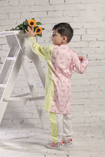 Load image into Gallery viewer, Pink animal print long kurta and pants set
