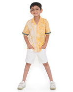 Load image into Gallery viewer, Buttercup Floral Printed Cotton Shirt with Cuban Collar, Yellow
