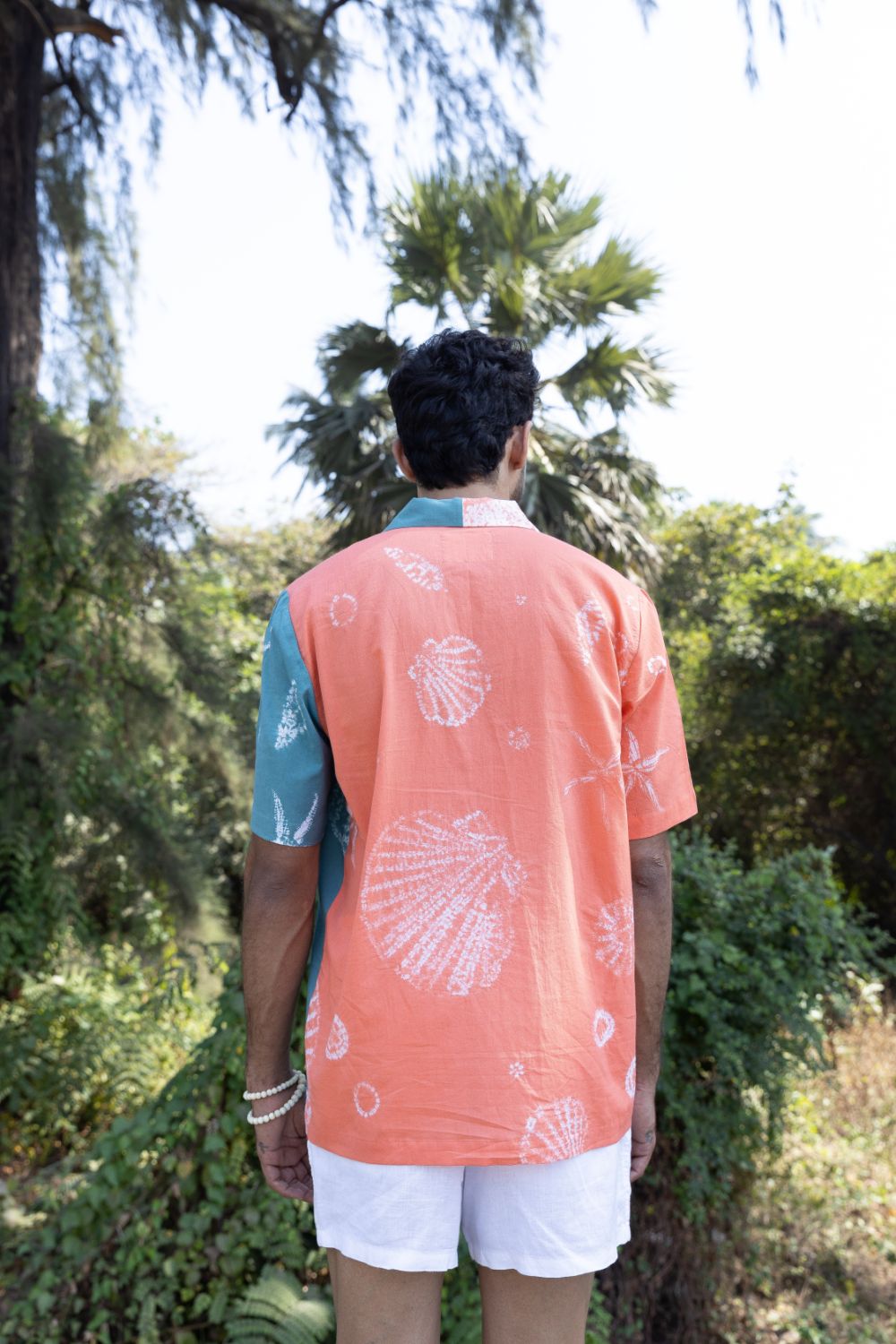 Summer beach shirt for men
Ocean print shirt
Resort wear
Holiday blouse
Breathable fabric
Holiday outfit
Summer getaway top
Men’s summer fashion UK
