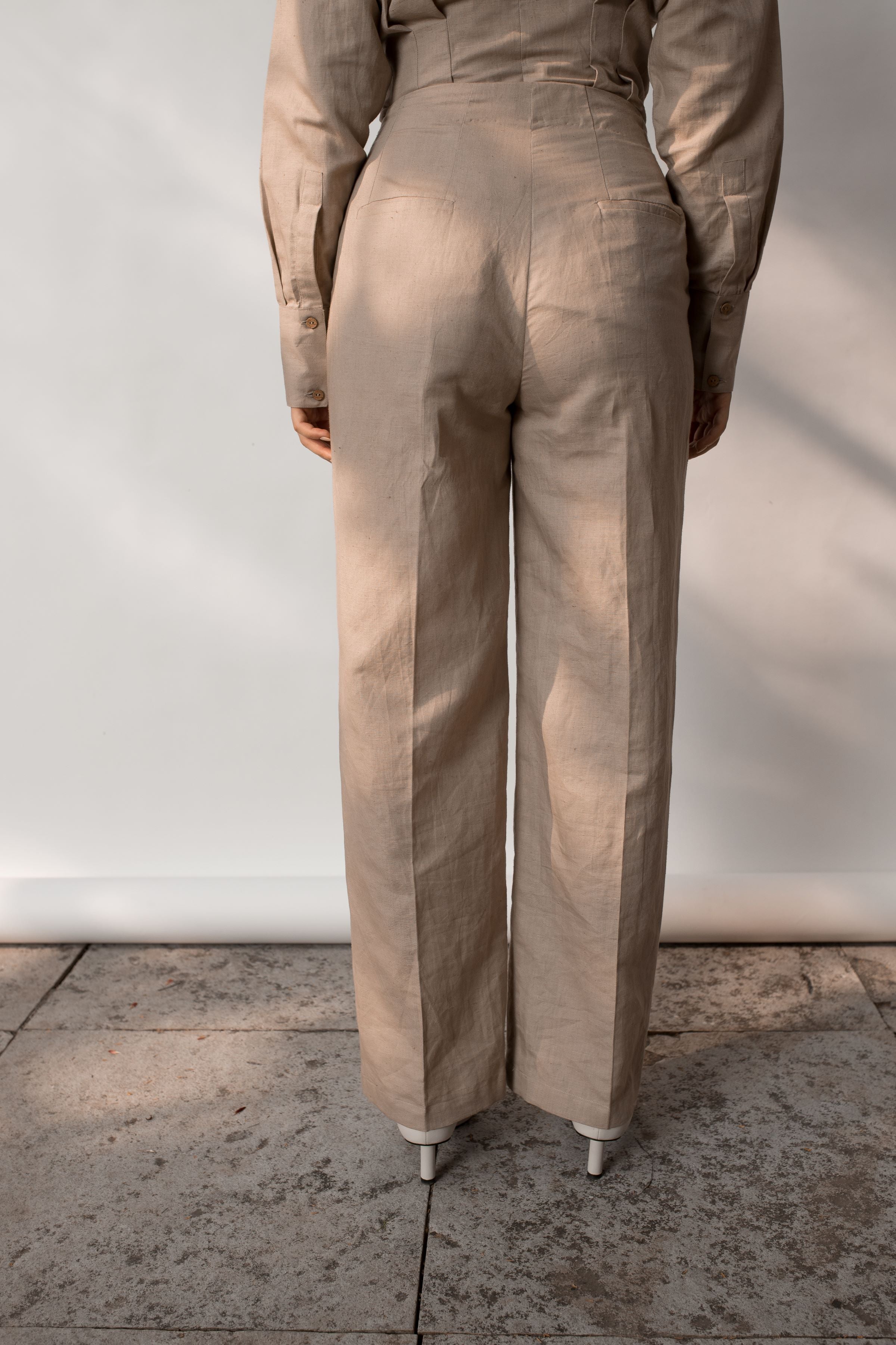 OATMEAL TAILORED PLEATED PANTS