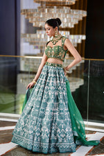 Load image into Gallery viewer, Alvira  Lehenga Set
