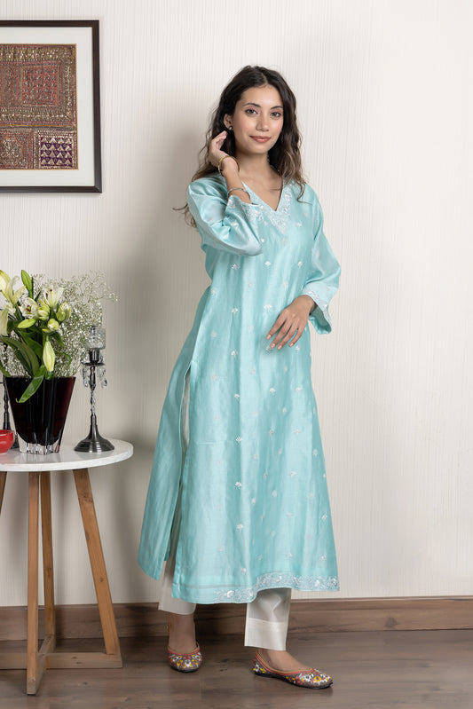 Sea Green embroidered Chanderi kurta paired with chanderi pants and dupatta
