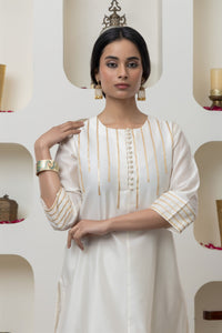 OFF WHITE CHANDERI GOTA WORK KURTA SET