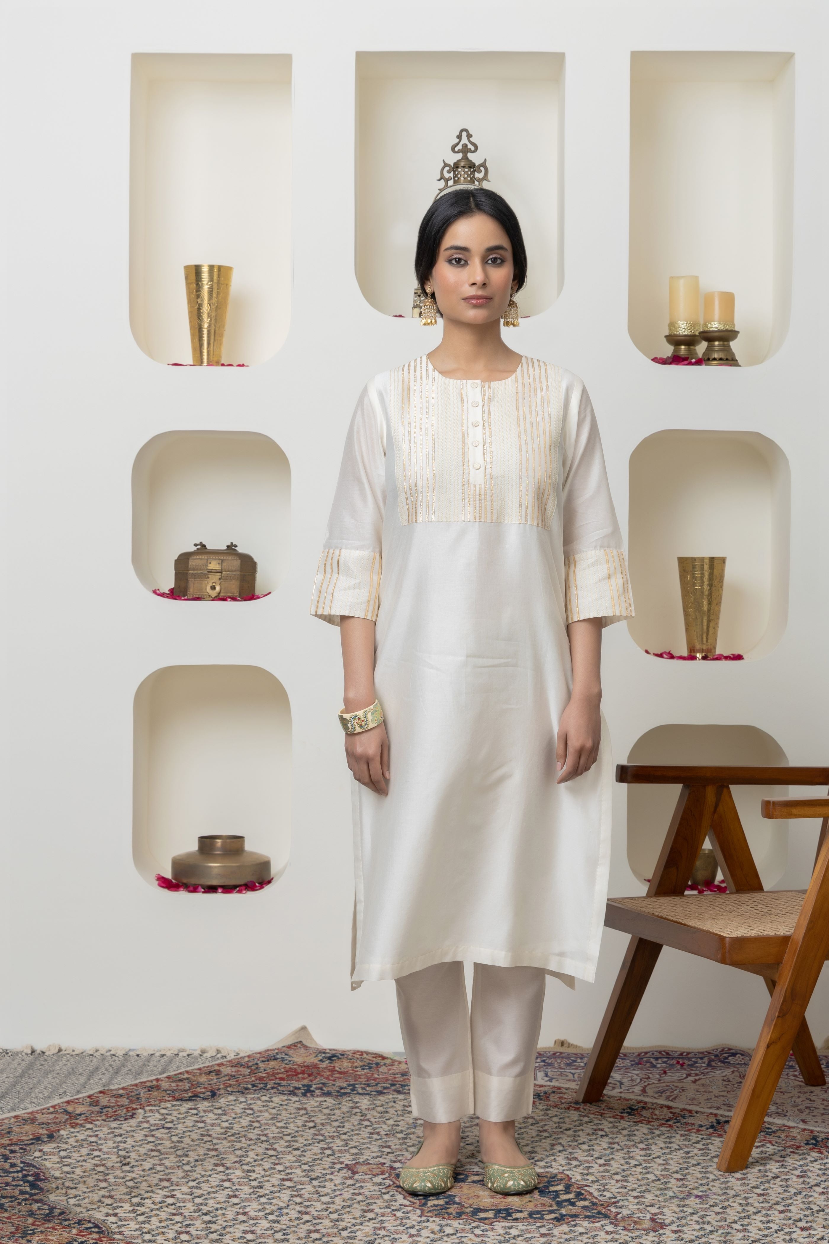 OFF WHITE CHANDERI GOTA WORK KURTA SET