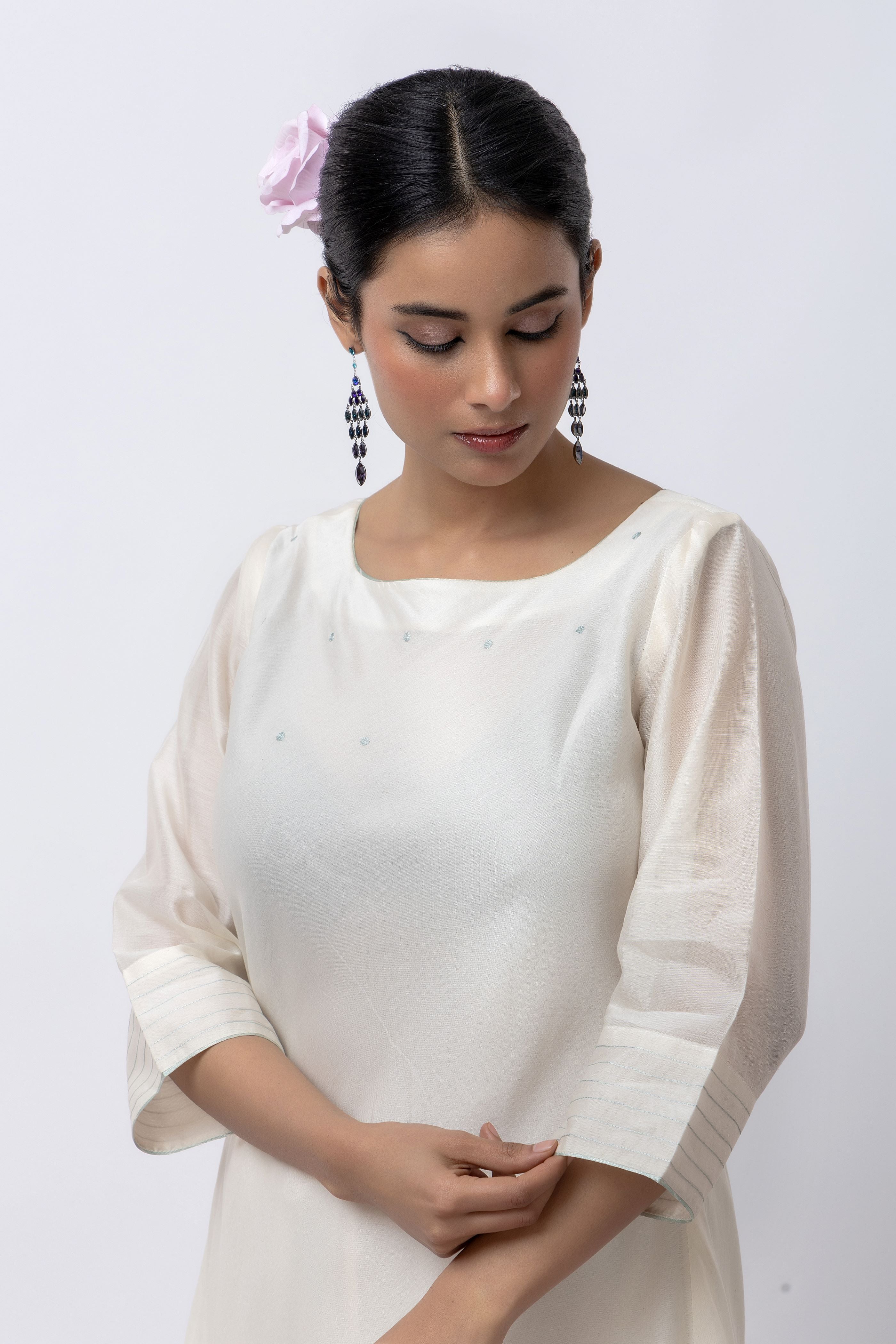 OFF WHITE HAND EMBROIDERED KURTA SET