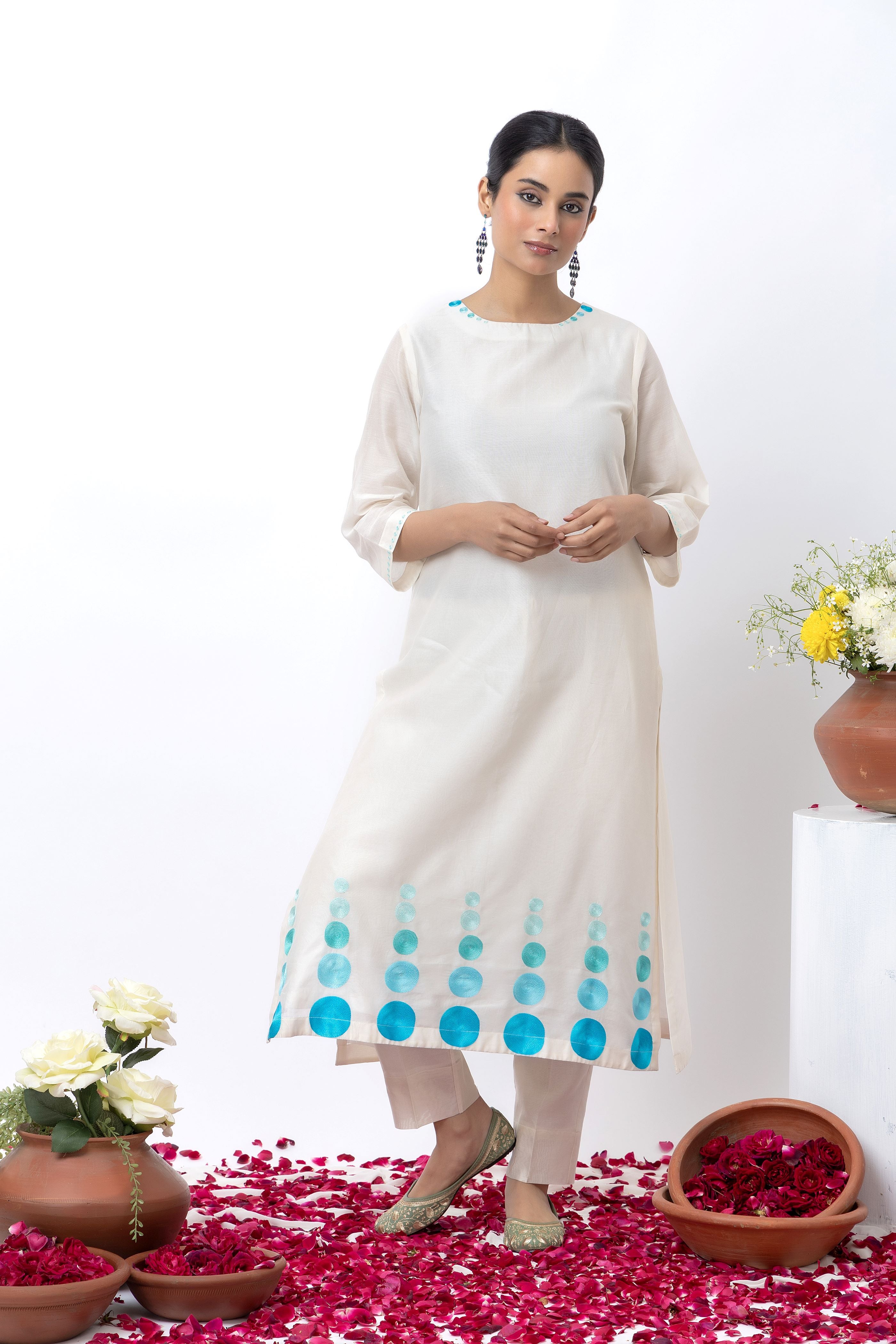 OFF WHITE HAND EMBROIDERED KURTA SET