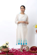 Load image into Gallery viewer, OFF WHITE HAND EMBROIDERED KURTA SET
