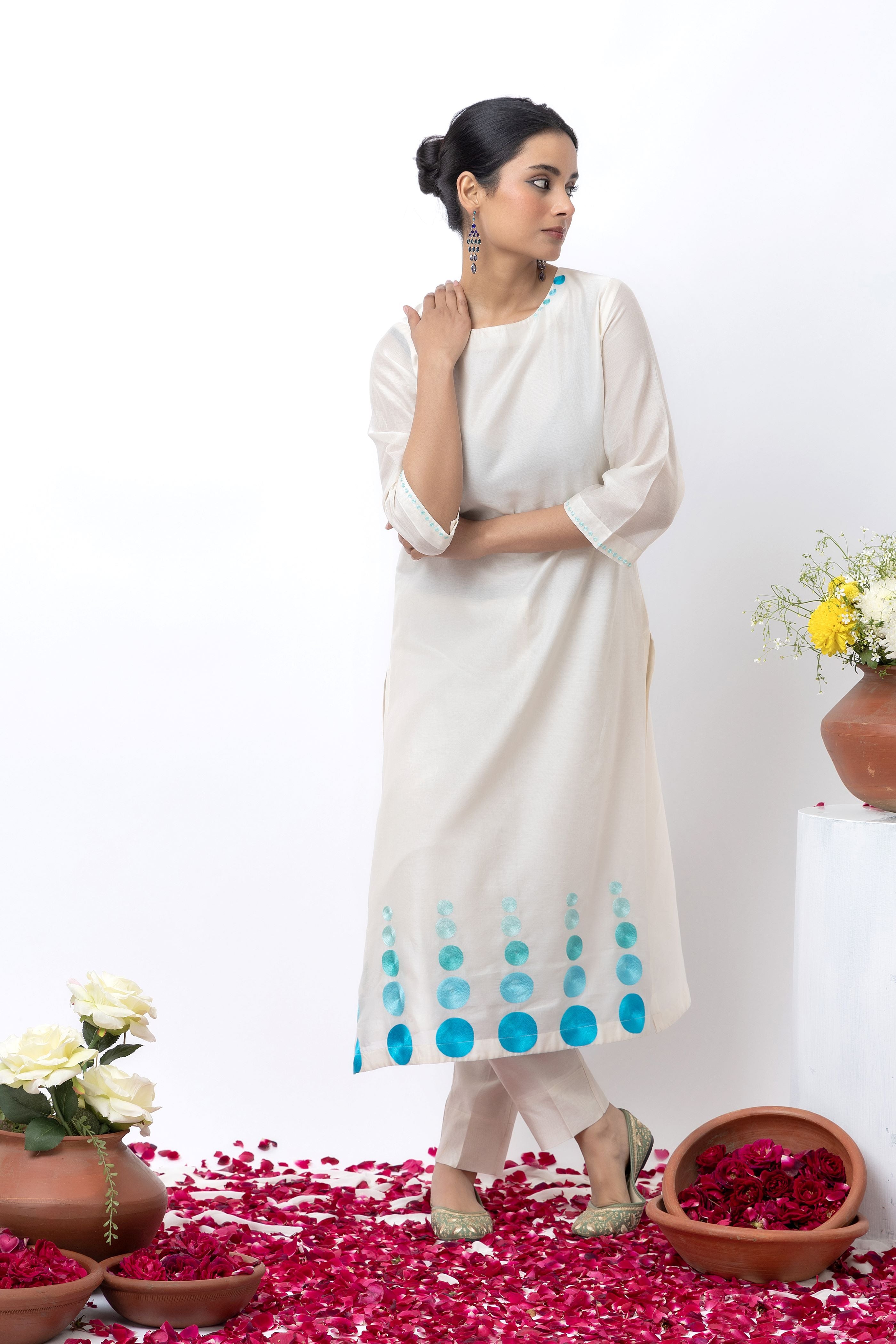 OFF WHITE HAND EMBROIDERED KURTA SET