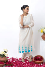 Load image into Gallery viewer, OFF WHITE HAND EMBROIDERED KURTA SET
