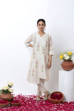 Load image into Gallery viewer, OFF WHITE BLOCK PRINTED KURTA SET
