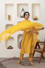 Load image into Gallery viewer, YELLOW CHANDERI GOTA WORK KURTA SET
