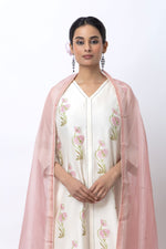 Load image into Gallery viewer, OFF WHITE BLOCK PRINTED KURTA SET
