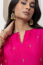 Load image into Gallery viewer, Fuschia hand embroidered kurta set
