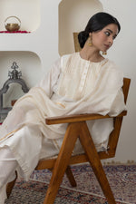 Load image into Gallery viewer, OFF WHITE CHANDERI GOTA WORK KURTA SET
