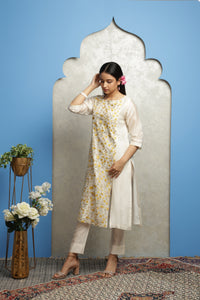 EMBROIDERED CHANDERI KURTA WITH CHANDERI PANTS