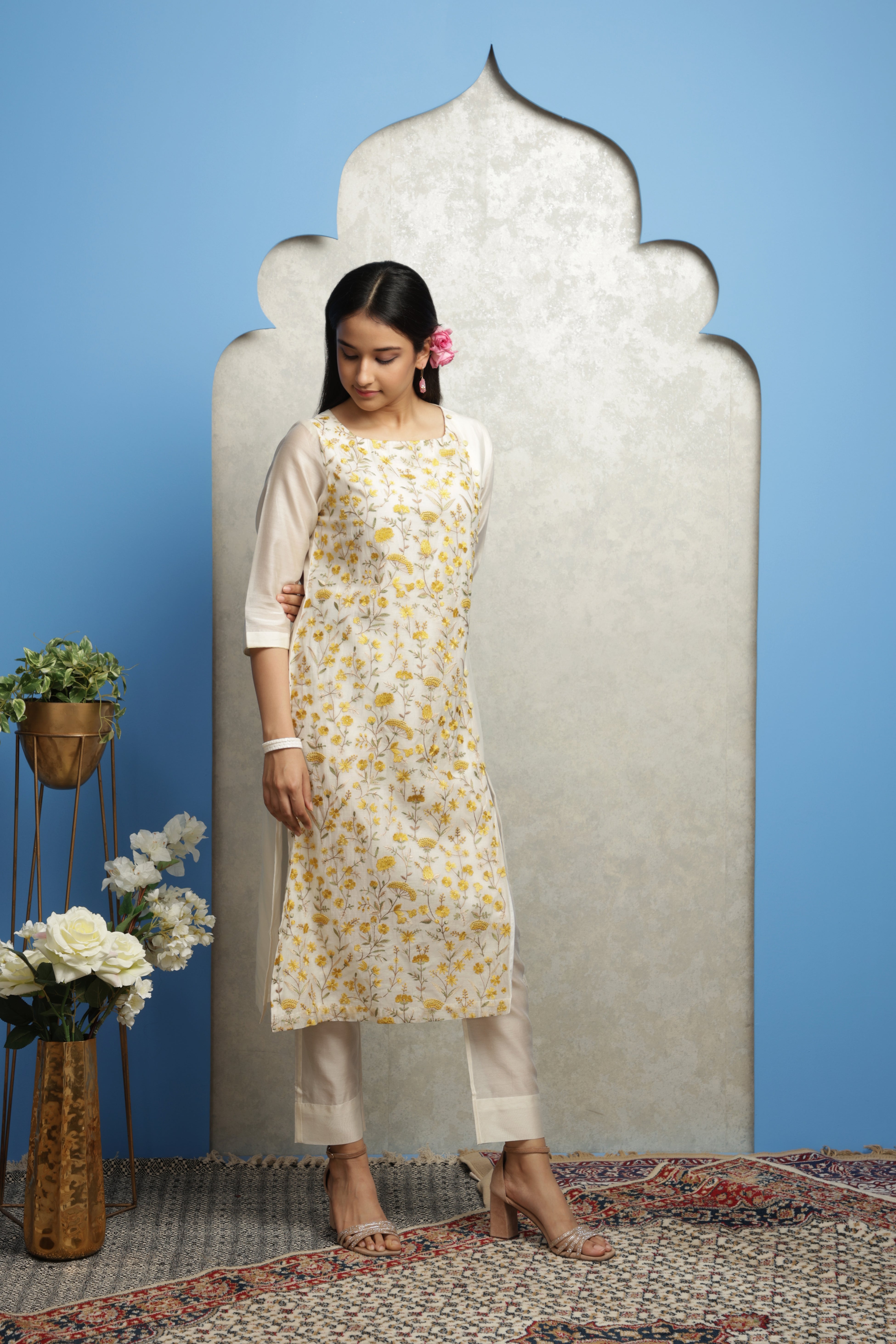 EMBROIDERED CHANDERI KURTA WITH CHANDERI PANTS