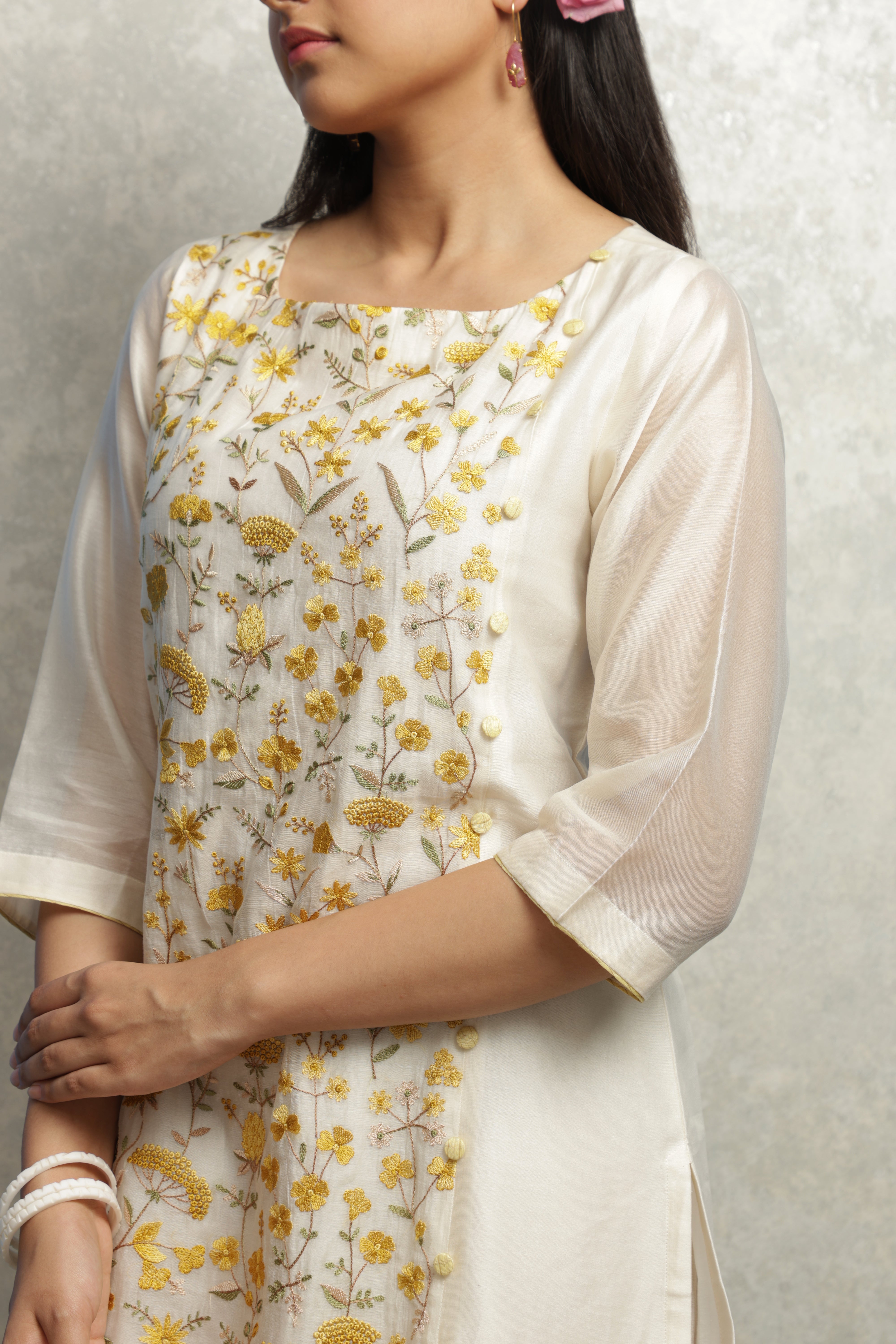 EMBROIDERED CHANDERI KURTA WITH CHANDERI PANTS