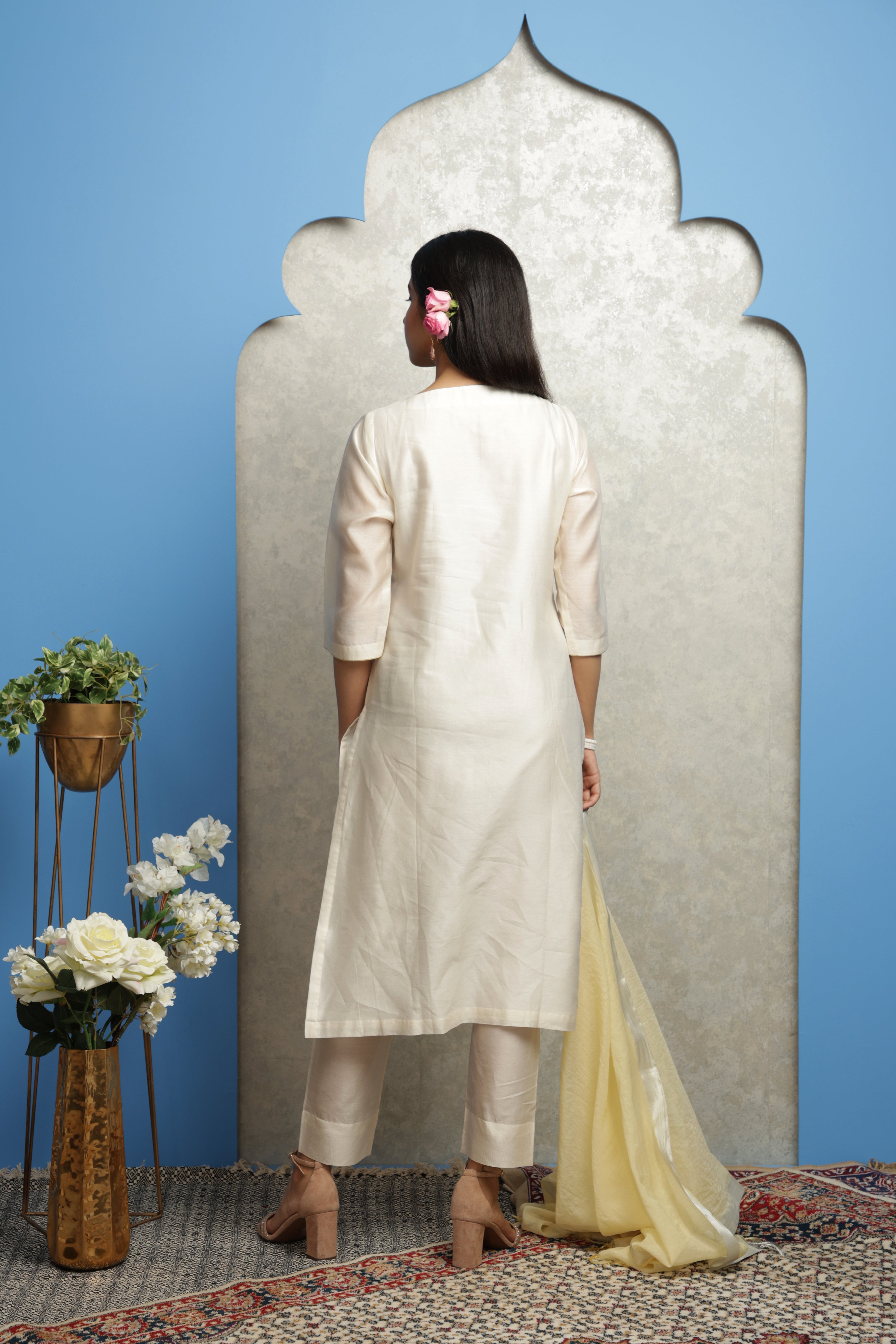 OFF WHITE EMBROIDERED KURTA