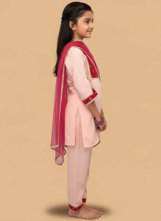 Pink kurta payjama with maroon dupatta set of 3