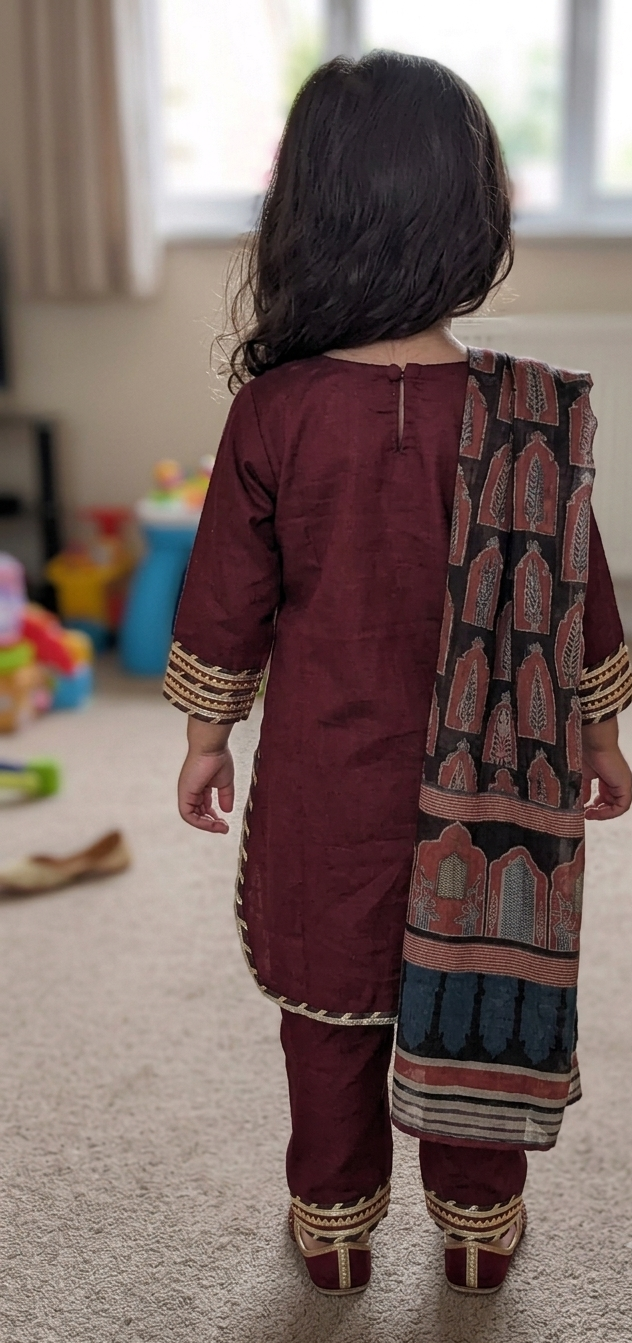 Maroon Kurta payjama with printed cotton dupatta - Set of 3