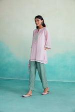 Load image into Gallery viewer, Roseglow kurta pants set - Orchid Pink Hand embroidered Kurta &amp; Pants set
