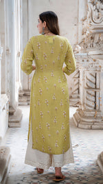 Load image into Gallery viewer, CARDAMOM LINEN KURTA
