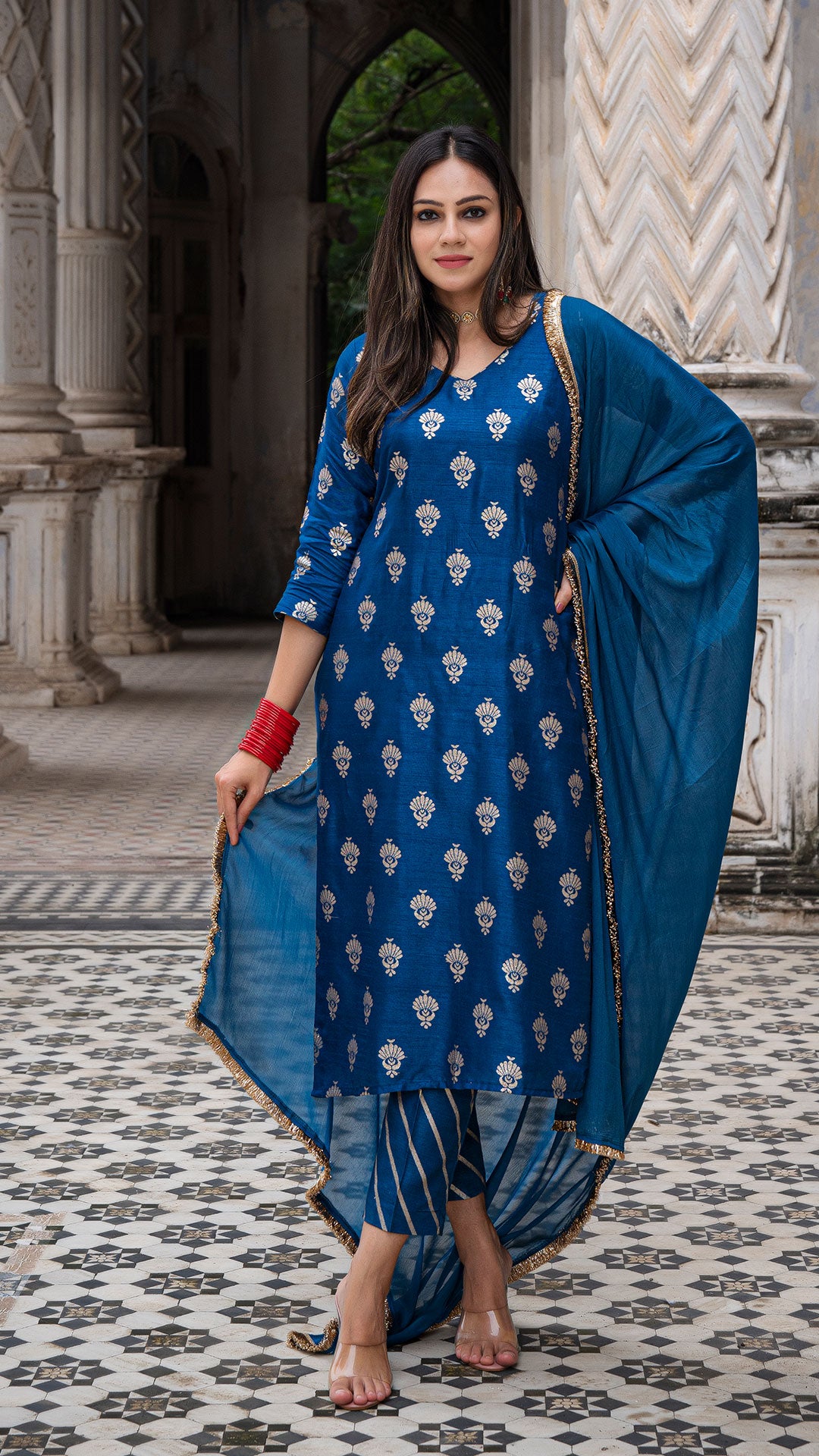 AKIRA NAVY BLUE KURTA SET IN SILK