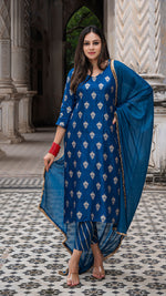 Load image into Gallery viewer, AKIRA NAVY BLUE KURTA SET IN SILK
