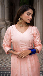 Load image into Gallery viewer, AARNA PEACH KURTA SET IN SILK
