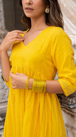 Load image into Gallery viewer, BAANI TURMERIC YELLOW KURTA SET IN COTTON
