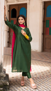 EERUM CHANDERI KURTA SET IN GREEN