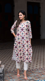 Load image into Gallery viewer, SABAA PATOLA PRINT CHANDERI SILK KURTA
