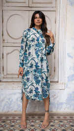 Load image into Gallery viewer, NEELA FLORAL KAFTAN IN SOFT SILK
