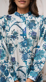 Load image into Gallery viewer, NEELA FLORAL KAFTAN IN SOFT SILK
